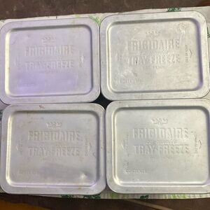 VINTAGE ALUMINUM FRIGIDAIRE REUSABLE TRAY FREEZE TINS, 5 ¼” x 4 ½” x 2” SET of 4